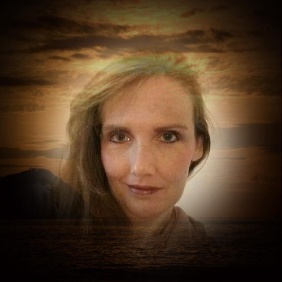 Poshmark profile picture for @hotshot
